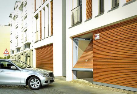 автоматична гаражна врата